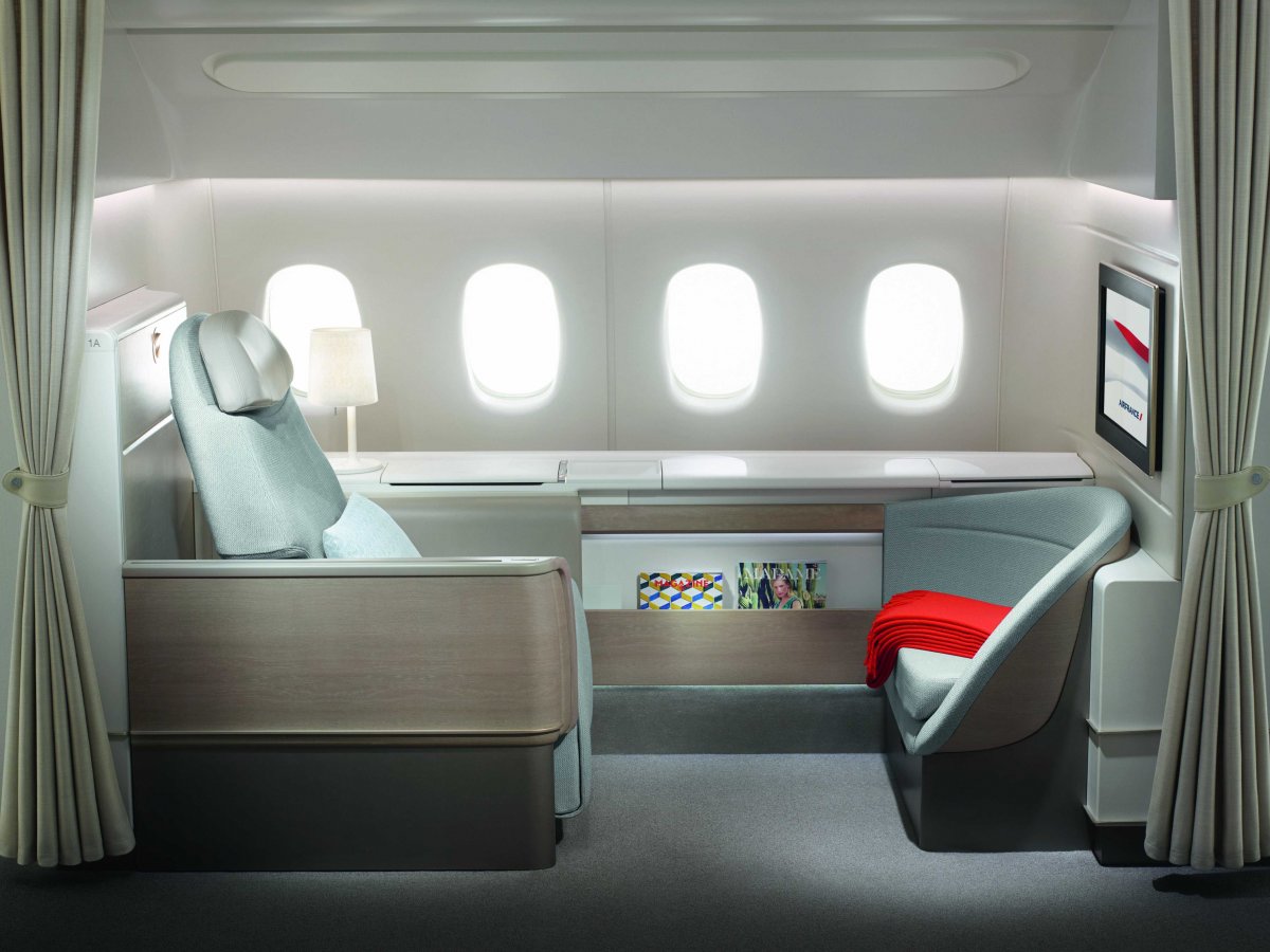 Price Mistake? Fly In Air France La Premiere First Class From Algiers To  Houston Or Portland, OR For $472 One-Way Through February 2021! -  